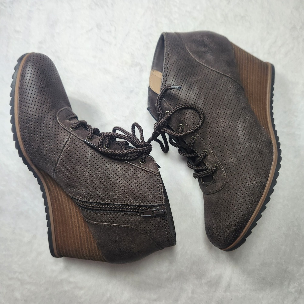 Soul Naturalizer Highfive Brown Perforated Wedge Shooties Womens 9.5 Ankle Boots